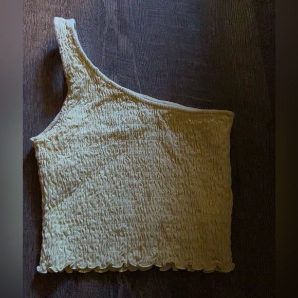 Hollister Women’s Cropped Smocked One Shoulder Tank - Picture 4 of 4